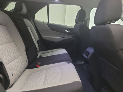 Used 2021 Chevrolet Equinox LS w/ LS Convenience Package FWD image 19