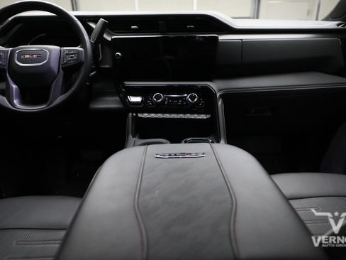 Used 2025 GMC Sierra 2500 AT4X AWD/4WD image 13