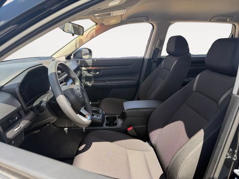 Used 2025 Honda CR-V LX image 9