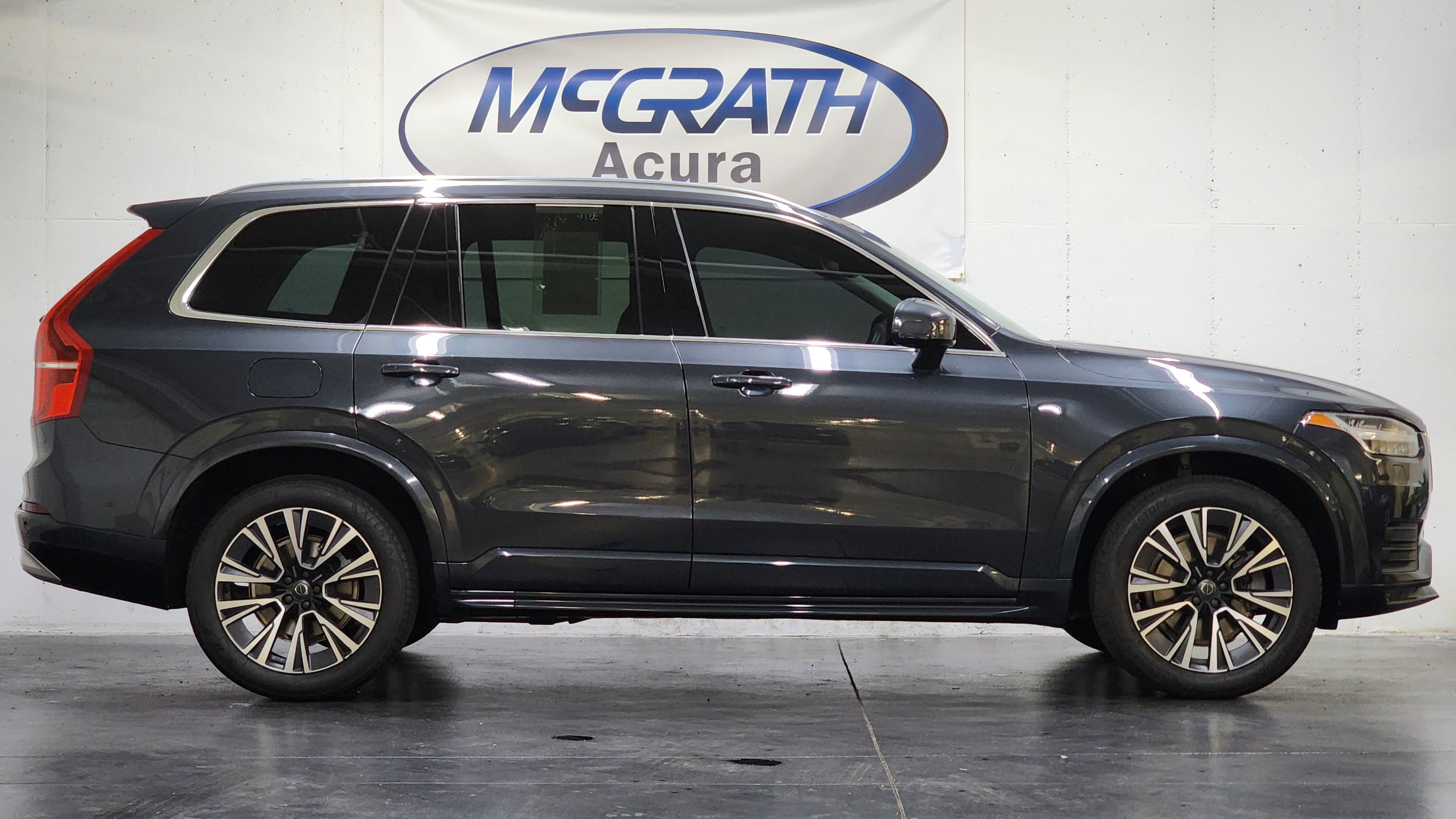 Used 2022 Volvo XC90 T6 Momentum w/ Advanced Package AWD/4WD image 5