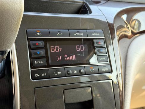 Used 2012 Nissan Quest SV FWD image 29