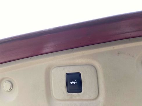 Used 2016 Nissan Pathfinder Platinum image 10