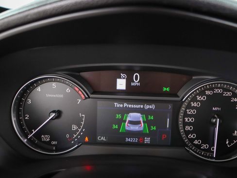 Used 2023 Cadillac XT4 Premium Luxury image 15