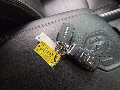 Used 2022 RAM 2500 Laramie AWD/4WD image 25