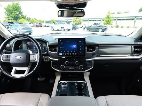 Used 2024 Ford Expedition Max XLT RWD image 32