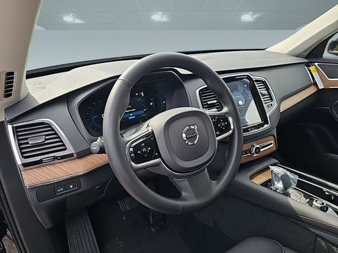 New 2024 Volvo XC90 T8 Plus w/ Protection Package Premier image 4