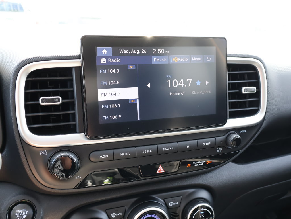 Used 2025 Hyundai Venue SEL FWD image 33