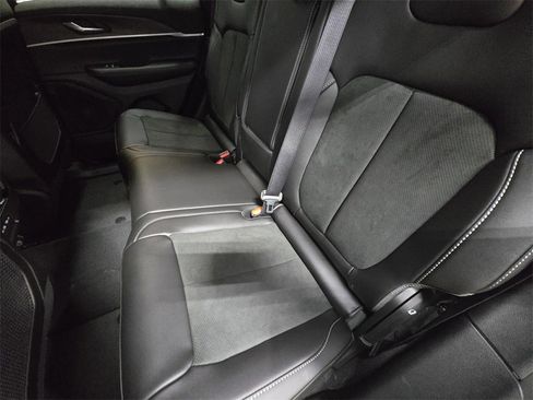 New 2026 Jeep Grand Cherokee Laredo image 15