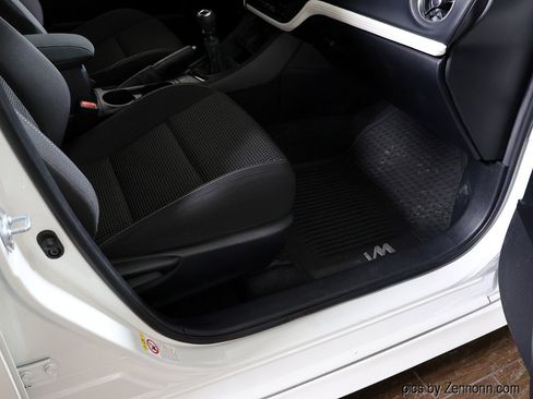 Used 2017 Toyota Corolla iM image 29