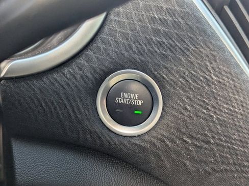 Used 2024 Chevrolet Malibu LT image 17