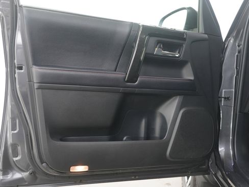 Used 2018 Toyota 4Runner TRD Off-Road Premium image 20