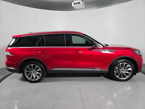 New 2026 Lincoln Aviator Premiere image 3