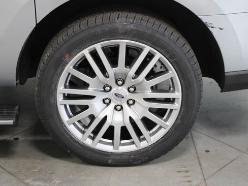 Used 2024 Ford Expedition Max Limited image 18