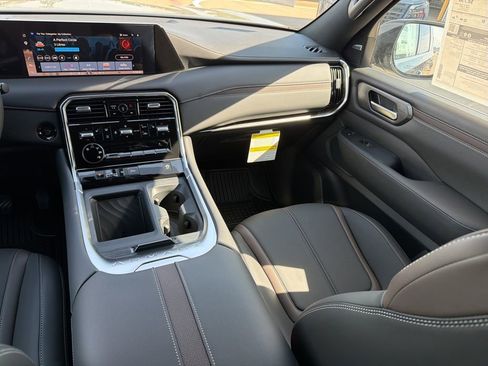 New 2026 Nissan Armada SL w/ Captain's Chari Seat Package RWD image 20
