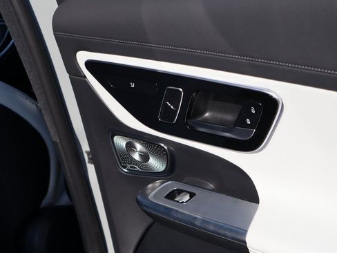 Used 2026 Mercedes-Benz GLC 300 GLC 300 image 18