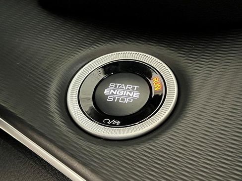 New 2025 Jeep Grand Cherokee L Altitude image 25