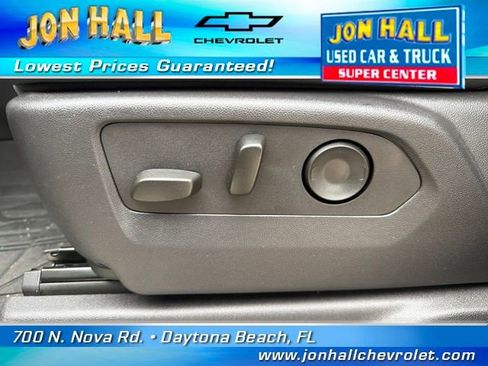 Used 2024 Chevrolet Silverado 1500 ZR2 w/ Technology Package image 24