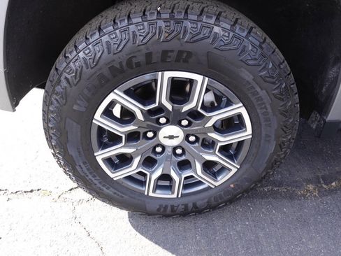 Used 2023 Chevrolet Colorado Z71 w/ LPO, Skid Plate Package image 57