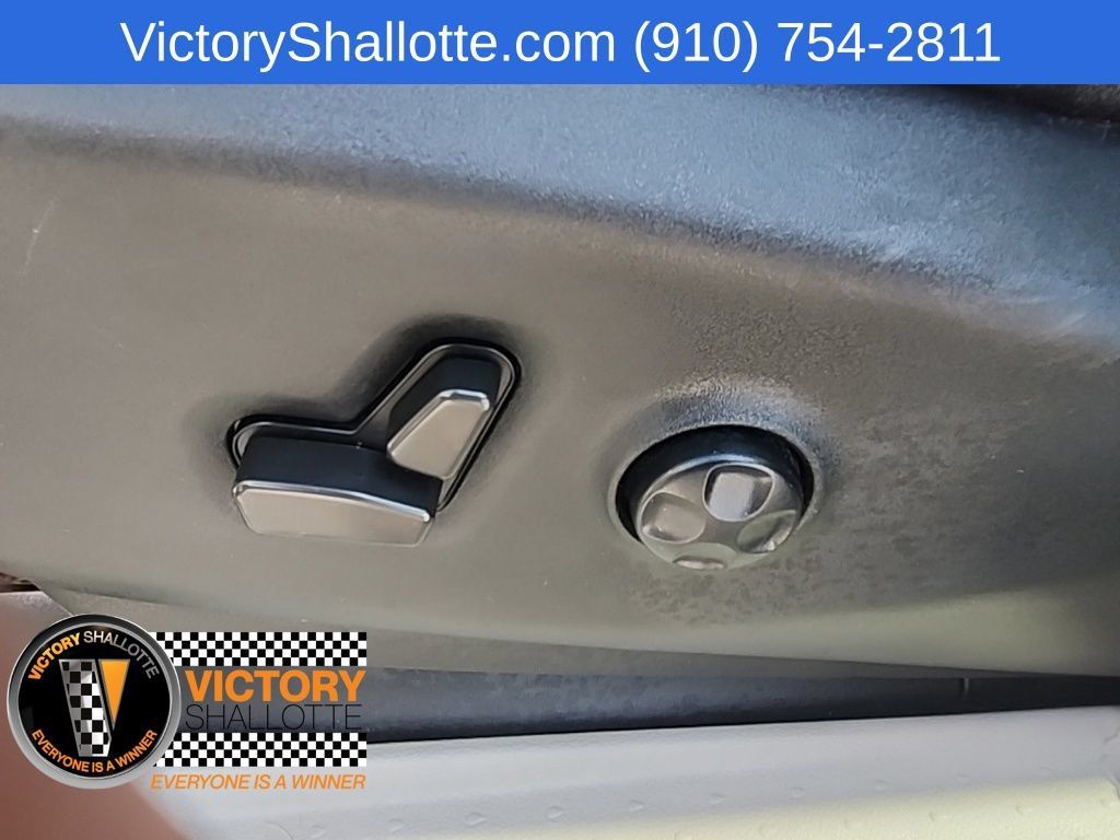 Certified 2022 Chrysler Pacifica Touring-L FWD image 19