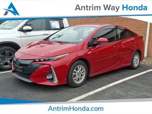 Used 2020 Toyota Prius Prime Limited w/ Carpet Mat Package FWD image 1