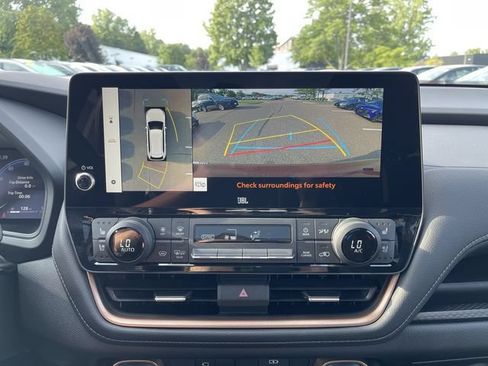 Certified 2024 Toyota Grand Highlander AWD Hybrid image 18