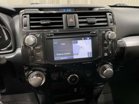 Used 2019 Toyota 4Runner TRD Off-Road Premium AWD/4WD image 12