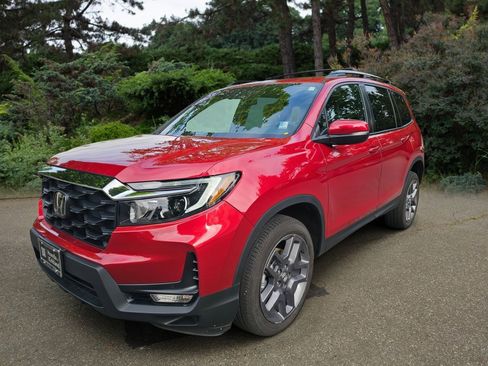 Used 2023 Honda Passport EX-L image 3