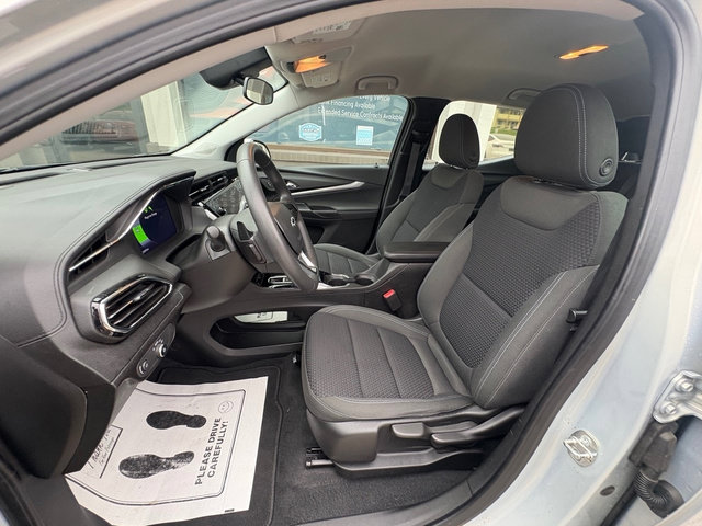 Used 2023 Chevrolet Bolt EUV LT FWD image 11
