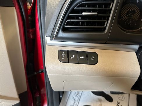 Used 2019 Hyundai Elantra Value Edition image 18