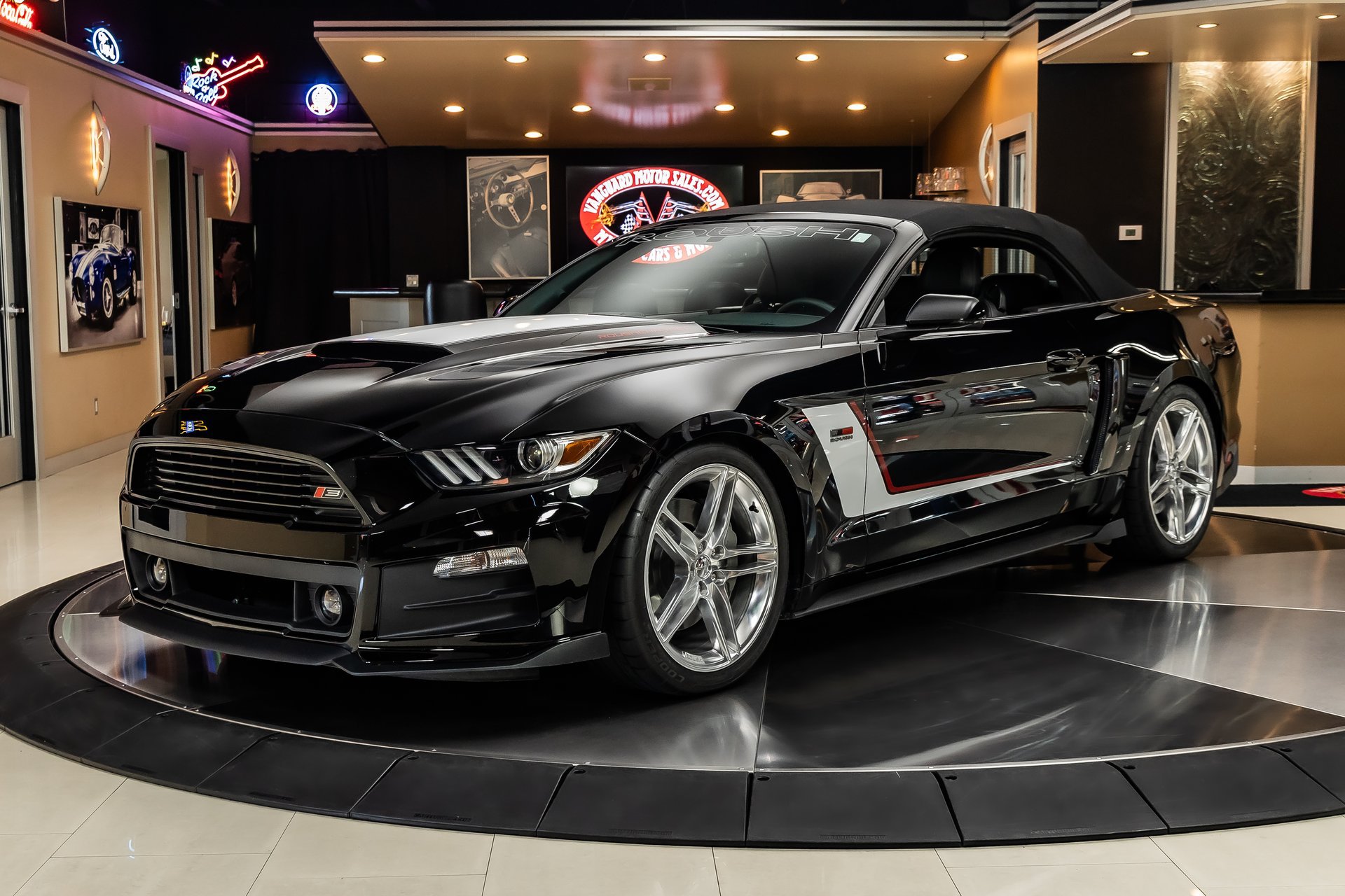 Used 2017 Ford Mustang GT Premium w/ Equipment Group 401A RWD image 5