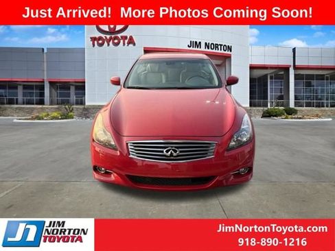 Used 2011 INFINITI G37 Convertible w/ Premium Pkg RWD image 2