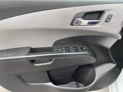 Used 2016 Chevrolet Sonic LT image 23