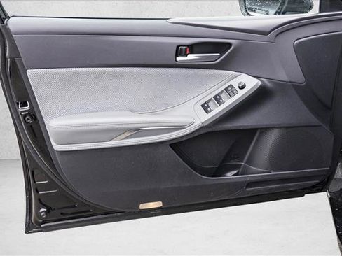 Used 2019 Toyota Avalon XSE w/ All Weather Liner Package image 12