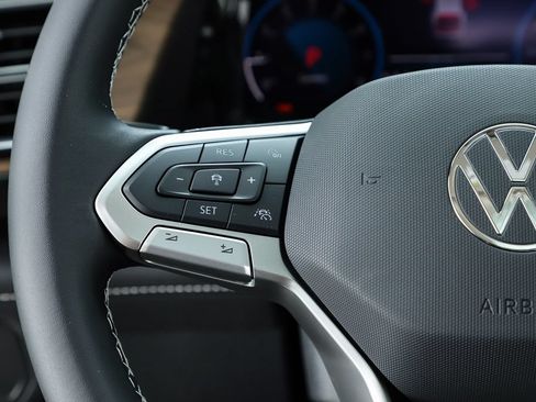 New 2026 Volkswagen Atlas SE FWD image 21