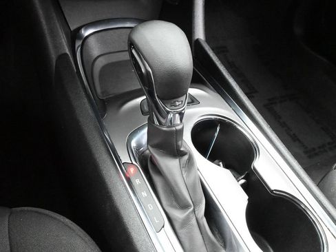 Used 2024 Chevrolet Malibu LT FWD image 21