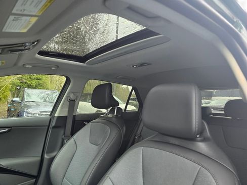 New 2026 Kia Niro SX image 20