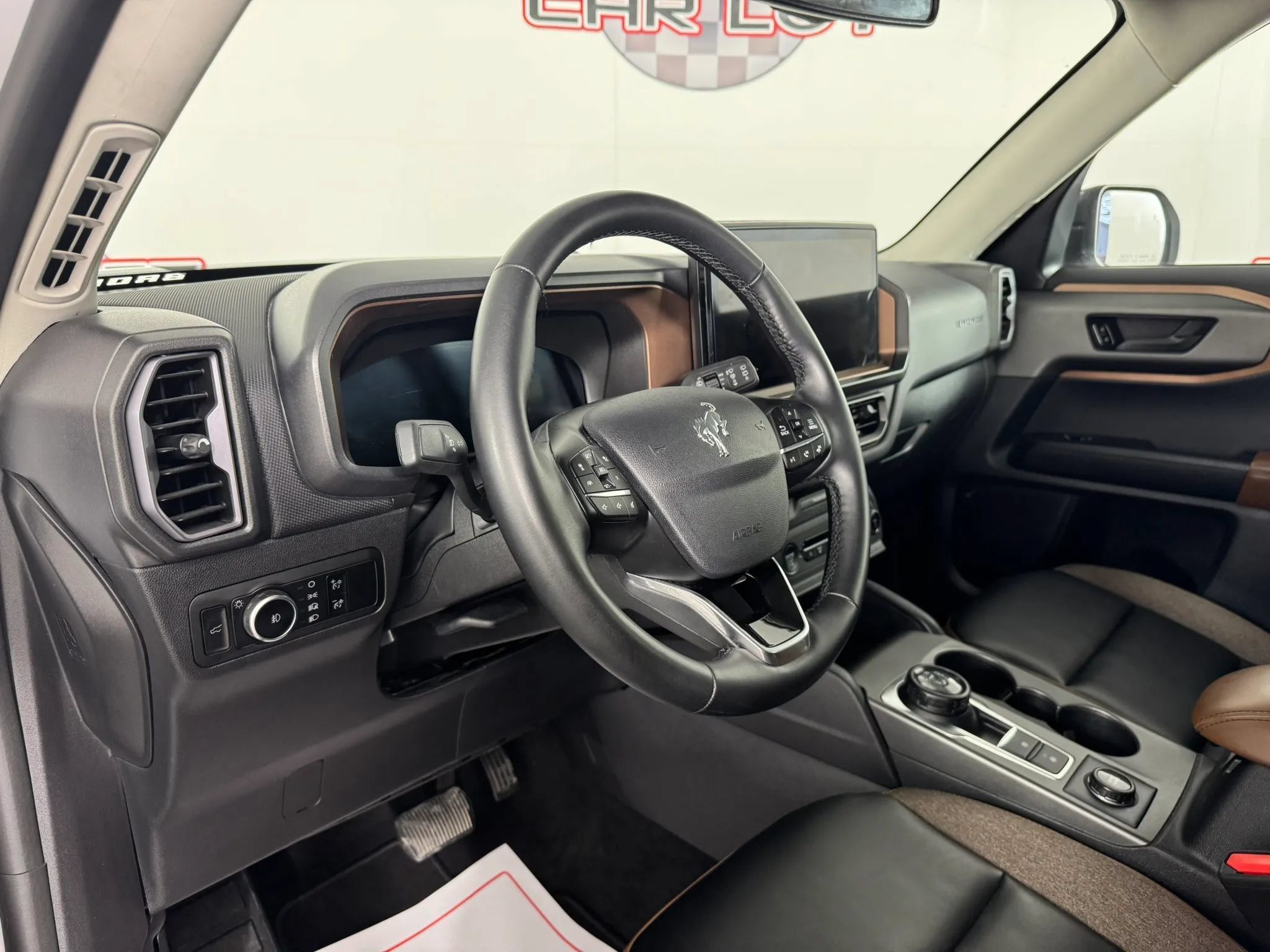 Used 2025 Ford Bronco Sport Outer Banks w/ Outer Banks Tech Package+ AWD/4WD image 10