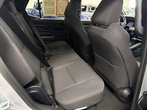 Certified 2025 Toyota 4Runner SR5 AWD/4WD image 11