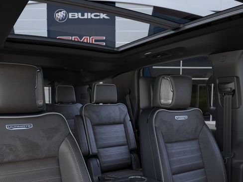 New 2026 GMC Yukon Denali Ultimate w/ LPO, Floor Liner Package AWD/4WD image 24