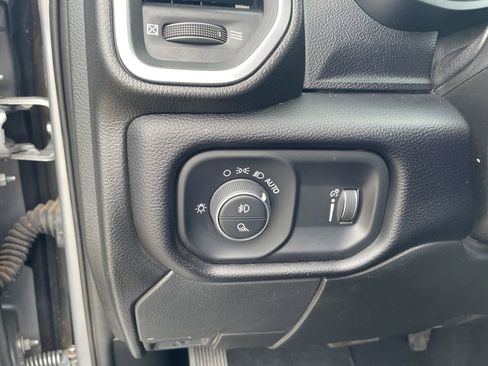 Used 2024 RAM 2500 Big Horn AWD/4WD image 17