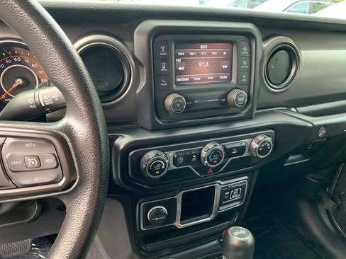 Used 2021 Jeep Wrangler Sport AWD/4WD image 23