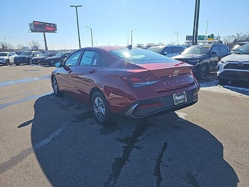 New 2026 Hyundai Elantra SE image 3