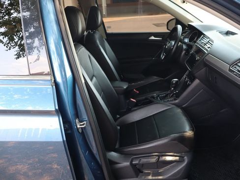 Used 2018 Volkswagen Tiguan SE AWD/4WD image 22
