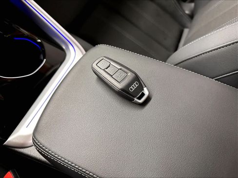 Used 2025 Audi Q5 Premium w/ Premium Plus AWD/4WD image 12