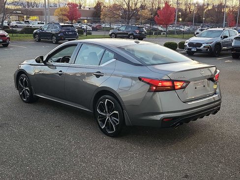 Used 2023 Nissan Altima 2.5 SR image 4