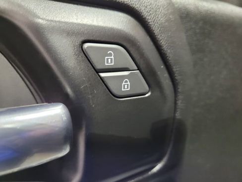 Used 2021 Chevrolet Silverado 1500 Custom Trail Boss image 34