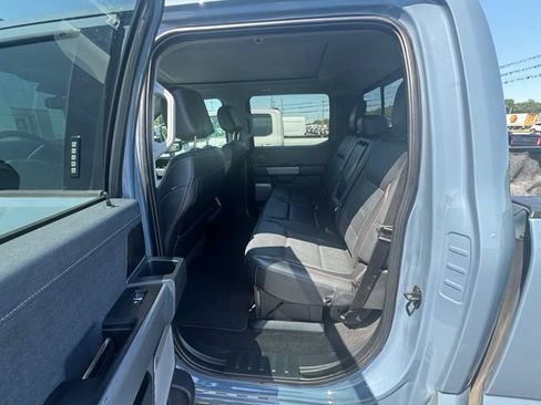 Used 2023 Ford F250 Lariat w/ Lariat Ultimate Package AWD/4WD image 17