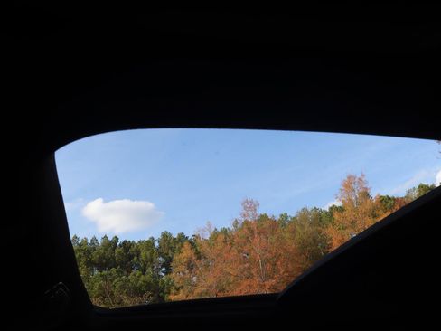 Used 2018 BMW 530i w/ Premium Package image 18