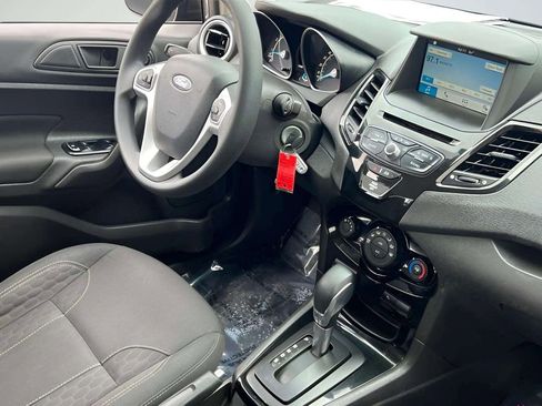 Used 2019 Ford Fiesta SE w/ Equipment Group 201A FWD image 6
