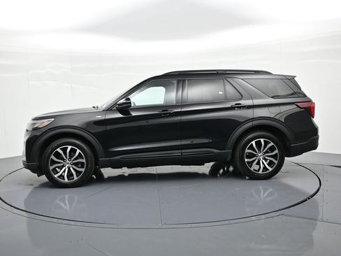 Used 2025 Ford Explorer ST-Line AWD/4WD image 9
